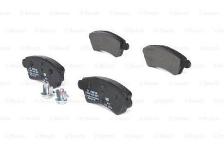 Гальмівні колодки дискові BOSCH 0986424801 (фото 1)