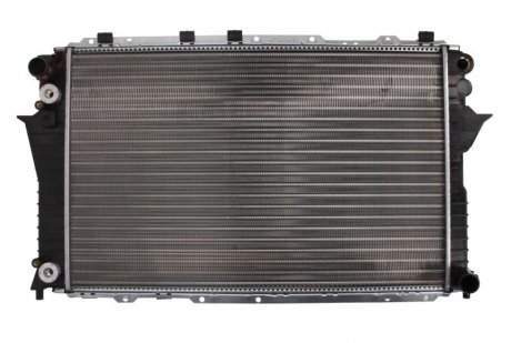 Радиатор охлаждения AUDI 100/A6 2.6-2.8 AT (пр-во) NISSENS 60476 (фото 1)