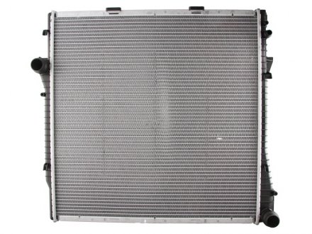 Радиатор охлаждения BMW X5 E53 (00-) 3.0-4.8i (пр-во) NISSENS 60787A (фото 1)