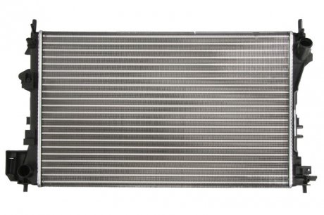 Радиатор охлаждения OPEL VECTRA C (02-) 1.6/1.8 (пр-во) NISSENS 63024A (фото 1)