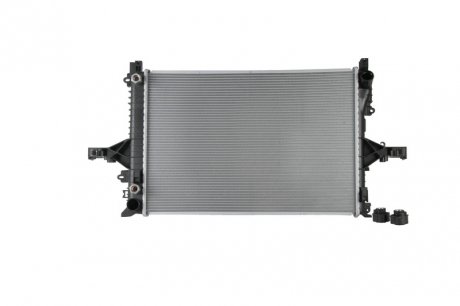 Радиатор охлаждения VOLVO S60/S70/ V70/S80 (00-) AT (пр-во) NISSENS 65553A (фото 1)