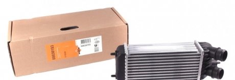 Радиатор інтеркулера Citroen Jumpy/ Peugeot Expert 1.6 HDI 07- NRF 30193 (фото 1)