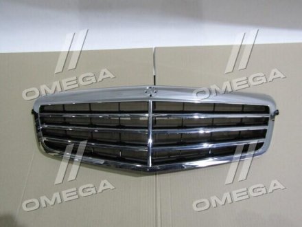 Решетка радиатора MB 212 09-12 TEMPEST 035 4585 990